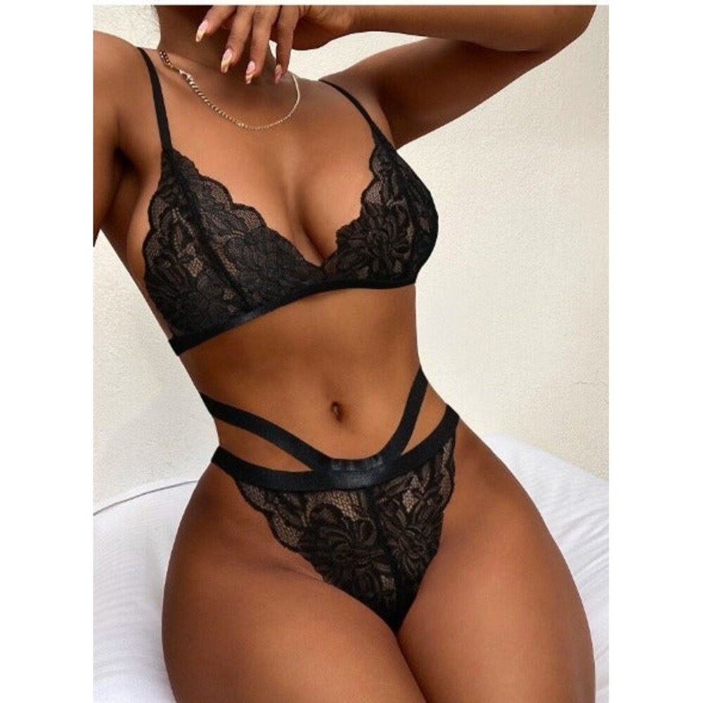 Size 12 (XL) Black Floral Lace Lingerie Set